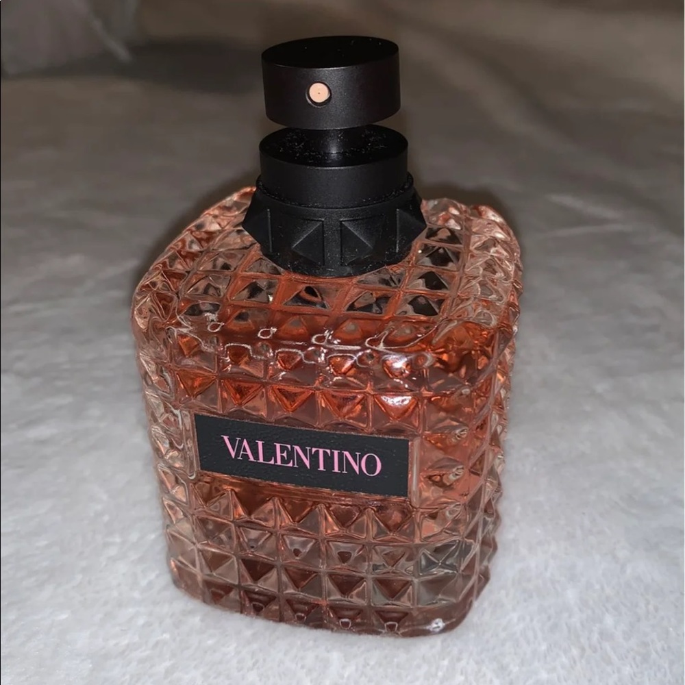 ❌❌SOLD❌❌Valentino Donna Born in Roma Perfume